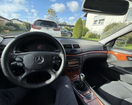 Серый Мерседес 220, объемом двигателя 2.2 л и пробегом 370 тыс. км за 6500 $, фото 19 на Automoto.ua