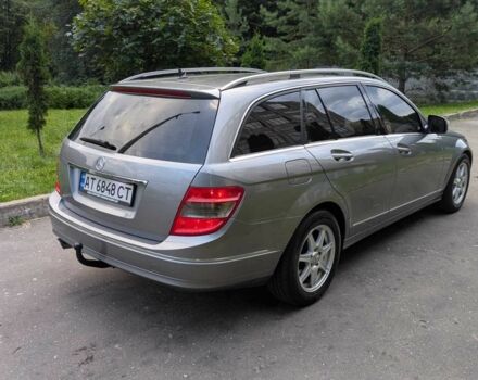 Серый Мерседес 220, объемом двигателя 2.1 л и пробегом 276 тыс. км за 7350 $, фото 4 на Automoto.ua