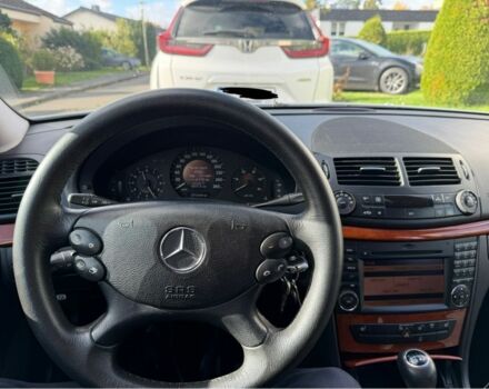 Серый Мерседес 220, объемом двигателя 2.2 л и пробегом 370 тыс. км за 6500 $, фото 23 на Automoto.ua