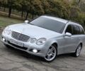Сірий Мерседес 220, об'ємом двигуна 2.1 л та пробігом 267 тис. км за 8498 $, фото 1 на Automoto.ua