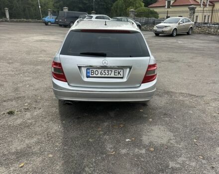 Сірий Мерседес 220, об'ємом двигуна 2.1 л та пробігом 2 тис. км за 6800 $, фото 3 на Automoto.ua
