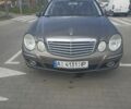 Серый Мерседес 220, объемом двигателя 2.2 л и пробегом 270 тыс. км за 8500 $, фото 1 на Automoto.ua