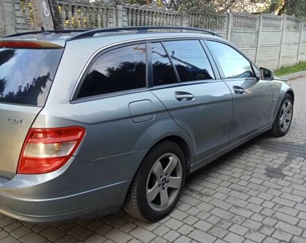 Сірий Мерседес 220, об'ємом двигуна 2.2 л та пробігом 402 тис. км за 7200 $, фото 3 на Automoto.ua