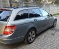 Сірий Мерседес 220, об'ємом двигуна 2.2 л та пробігом 402 тис. км за 7200 $, фото 3 на Automoto.ua