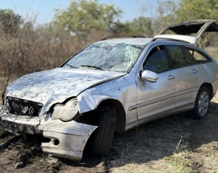 Мерседес 220 2010 у Одесі на Automoto.ua Сірий Мерседес 220, об'ємом двигуна 2.8 л та пробігом 1 тис. км за 2000 $, фото 2 на Automoto.ua