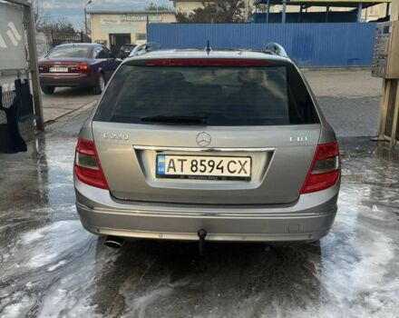 Сірий Мерседес 220, об'ємом двигуна 2.1 л та пробігом 292 тис. км за 7200 $, фото 3 на Automoto.ua