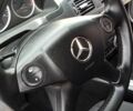 Сірий Мерседес 220, об'ємом двигуна 2.2 л та пробігом 402 тис. км за 7200 $, фото 6 на Automoto.ua