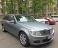 Сірий Мерседес 220, об'ємом двигуна 2.2 л та пробігом 155 тис. км за 9000 $, фото 1 на Automoto.ua