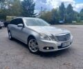 Сірий Мерседес 220, об'ємом двигуна 2.1 л та пробігом 506 тис. км за 11200 $, фото 1 на Automoto.ua
