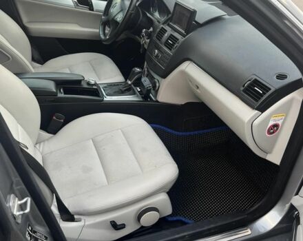 Сірий Мерседес 220, об'ємом двигуна 2.1 л та пробігом 292 тис. км за 7200 $, фото 5 на Automoto.ua