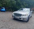 Сірий Мерседес 220, об'ємом двигуна 2.1 л та пробігом 506 тис. км за 11200 $, фото 2 на Automoto.ua