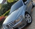 Сірий Мерседес 220, об'ємом двигуна 2.1 л та пробігом 320 тис. км за 9600 $, фото 1 на Automoto.ua