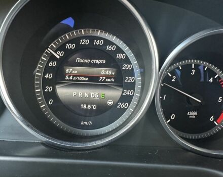Сірий Мерседес 220, об'ємом двигуна 2.1 л та пробігом 2 тис. км за 16800 $, фото 23 на Automoto.ua