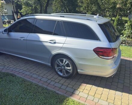 Серый Мерседес 220, объемом двигателя 2.1 л и пробегом 359 тыс. км за 18500 $, фото 6 на Automoto.ua