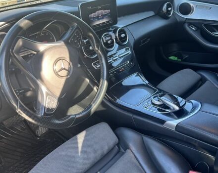 Серый Мерседес 220, объемом двигателя 2.2 л и пробегом 260 тыс. км за 17100 $, фото 7 на Automoto.ua