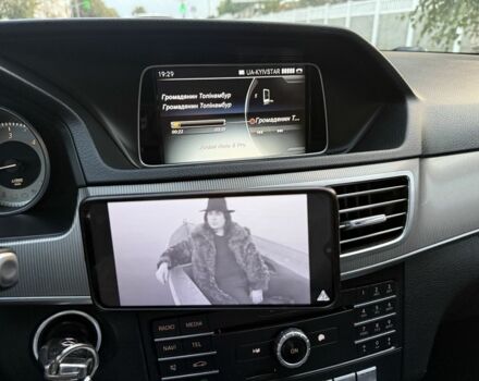 Серый Мерседес 220, объемом двигателя 2.1 л и пробегом 359 тыс. км за 18500 $, фото 15 на Automoto.ua