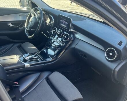 Серый Мерседес 220, объемом двигателя 2.2 л и пробегом 260 тыс. км за 17100 $, фото 6 на Automoto.ua