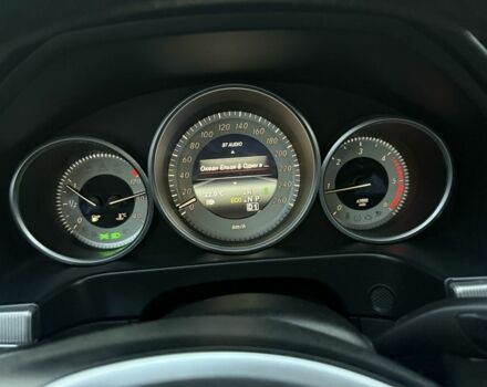 Серый Мерседес 220, объемом двигателя 2.1 л и пробегом 359 тыс. км за 18500 $, фото 14 на Automoto.ua