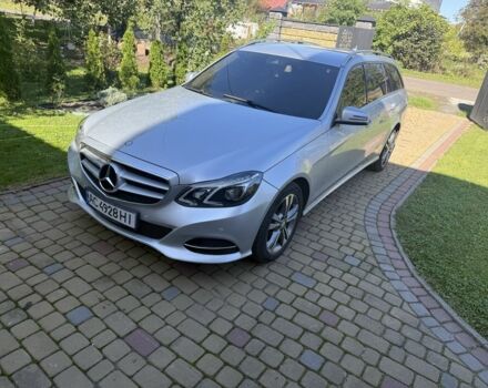 Серый Мерседес 220, объемом двигателя 2.1 л и пробегом 359 тыс. км за 18500 $, фото 4 на Automoto.ua