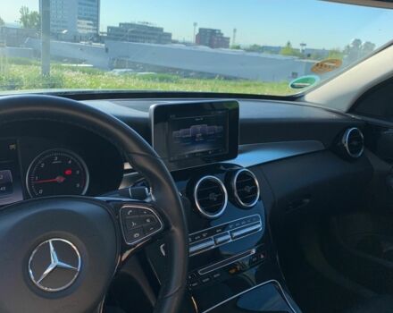 Серый Мерседес 220, объемом двигателя 2.1 л и пробегом 226 тыс. км за 19100 $, фото 16 на Automoto.ua