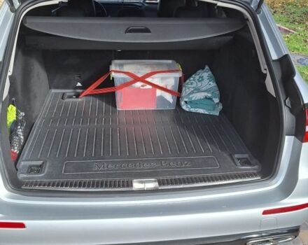 Серый Мерседес 220, объемом двигателя 2 л и пробегом 183 тыс. км за 20500 $, фото 4 на Automoto.ua