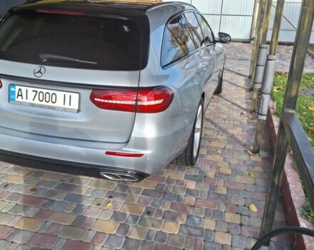 Серый Мерседес 220, объемом двигателя 2 л и пробегом 183 тыс. км за 20500 $, фото 2 на Automoto.ua