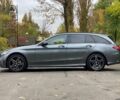 Серый Мерседес 220, объемом двигателя 2 л и пробегом 190 тыс. км за 26900 $, фото 3 на Automoto.ua