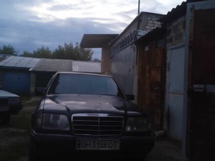 Серый Мерседес 220, объемом двигателя 2.2 л и пробегом 220 тыс. км за 2900 $, фото 1 на Automoto.ua