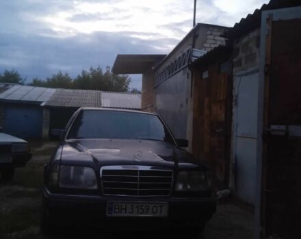 Сірий Мерседес 220, об'ємом двигуна 2.2 л та пробігом 220 тис. км за 2900 $, фото 1 на Automoto.ua