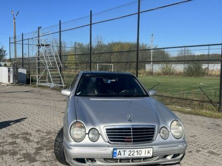 Мерседес 220 1995 в Черновцах на Automoto.ua Серый Мерседес 220, объемом двигателя 2.2 л и пробегом 300 тыс. км за 3000 $, фото 1 на Automoto.ua