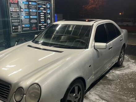 Мерседес 220 1997 в Николаеве на Automoto.ua Серый Мерседес 220, объемом двигателя 4.3 л и пробегом 400 тыс. км за 3000 $, фото 1 на Automoto.ua