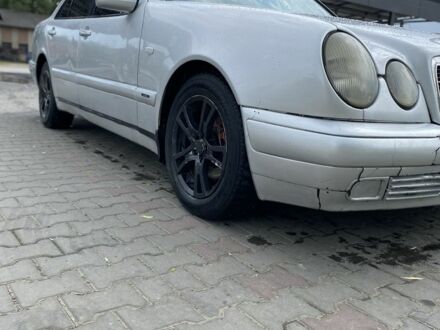 Мерседес 220 1998 у Коломые на Automoto.ua Сірий Мерседес 220, об'ємом двигуна 2.2 л та пробігом 3 тис. км за 2400 $, фото 1 на Automoto.ua