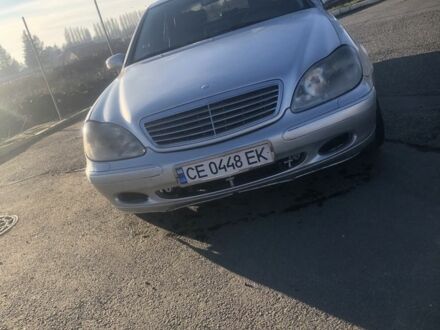 Серый Мерседес 220, объемом двигателя 3.2 л и пробегом 200 тыс. км за 2900 $, фото 1 на Automoto.ua