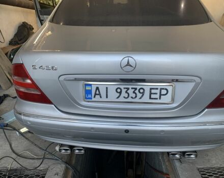 Серый Мерседес 220, объемом двигателя 4.3 л и пробегом 468 тыс. км за 5000 $, фото 1 на Automoto.ua