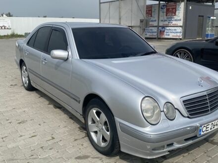 Серый Мерседес 220, объемом двигателя 2.1 л и пробегом 430 тыс. км за 3300 $, фото 1 на Automoto.ua