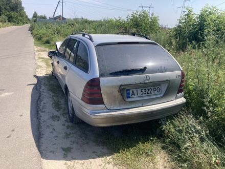 Мерседес 220 2002 у Києві на Automoto.ua Сірий Мерседес 220, об'ємом двигуна 2.1 л та пробігом 450 тис. км за 1800 $, фото 1 на Automoto.ua