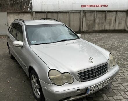 Сірий Мерседес 220, об'ємом двигуна 2.2 л та пробігом 260 тис. км за 2500 $, фото 1 на Automoto.ua