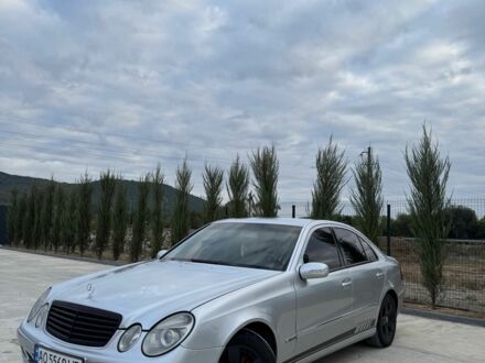 Мерседес 220 2002 у Ужгороді на Automoto.ua Сірий Мерседес 220, об'ємом двигуна 2.1 л та пробігом 512 тис. км за 5700 $, фото 1 на Automoto.ua