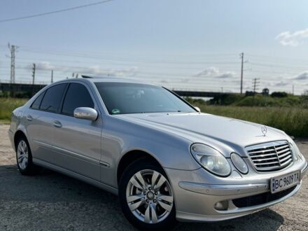 Мерседес 220 2003 у Самборе на Automoto.ua Сірий Мерседес 220, об'ємом двигуна 2.1 л та пробігом 320 тис. км за 8100 $, фото 1 на Automoto.ua