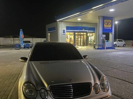 Мерседес 220 2004 в Харькове на Automoto.ua Серый Мерседес 220, объемом двигателя 2.2 л и пробегом 310 тыс. км за 2700 $, фото 1 на Automoto.ua