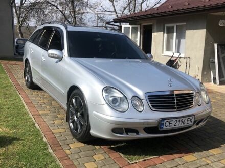 Мерседес 220 2005 в Кицмане на Automoto.ua Серый Мерседес 220, объемом двигателя 2.1 л и пробегом 500 тыс. км за 5600 $, фото 1 на Automoto.ua