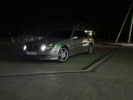 Серый Мерседес 220, объемом двигателя 2.1 л и пробегом 361 тыс. км за 8200 $, фото 1 на Automoto.ua