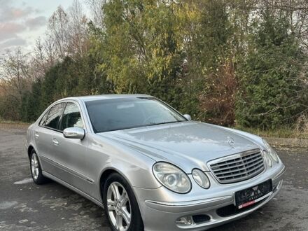 Серый Мерседес 220, объемом двигателя 2.2 л и пробегом 311 тыс. км за 3420 $, фото 1 на Automoto.ua