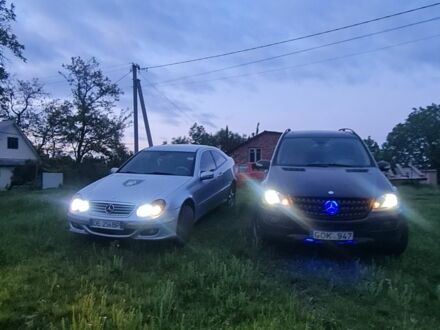 Мерседес 220 2006 в Ставище на Automoto.ua Серый Мерседес 220, объемом двигателя 2 л и пробегом 274 тыс. км за 3000 $, фото 1 на Automoto.ua