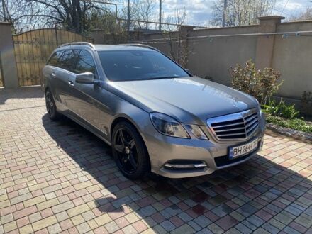 Мерседес 220 2010 у Одесі на Automoto.ua Сірий Мерседес 220, об'ємом двигуна 2.1 л та пробігом 186 тис. км за 9000 $, фото 1 на Automoto.ua