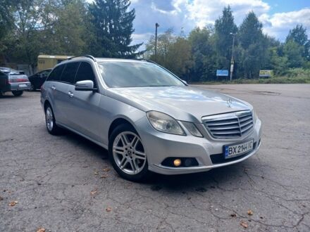 Сірий Мерседес 220, об'ємом двигуна 2.1 л та пробігом 506 тис. км за 11200 $, фото 1 на Automoto.ua