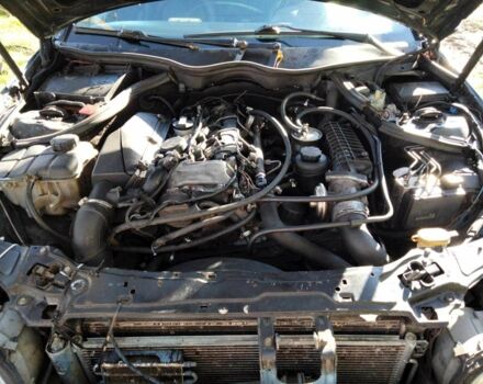 Синий Мерседес 220, объемом двигателя 2.1 л и пробегом 200 тыс. км за 2900 $, фото 3 на Automoto.ua