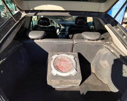 Синий Мерседес 220, объемом двигателя 2.1 л и пробегом 200 тыс. км за 2900 $, фото 1 на Automoto.ua