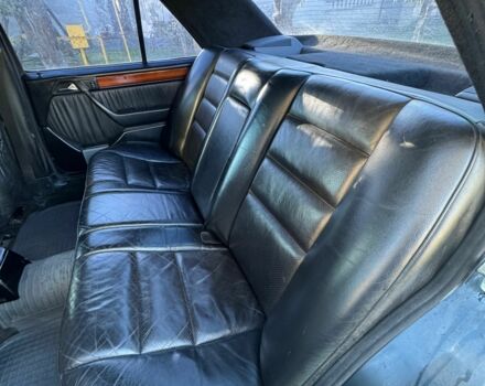 Синій Мерседес 220, об'ємом двигуна 2.2 л та пробігом 3 тис. км за 2000 $, фото 8 на Automoto.ua