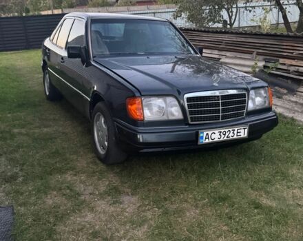 Синій Мерседес 220, об'ємом двигуна 2.2 л та пробігом 3 тис. км за 2000 $, фото 2 на Automoto.ua
